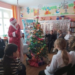 Новогодние мероприятия в библиотеке!