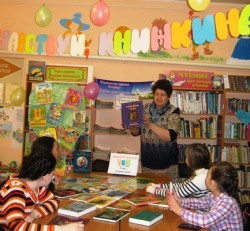 Стол – просмотр «Здравствуйте! А мы новенькие!»